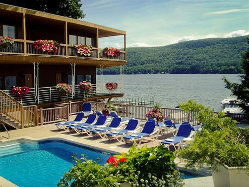 Lake Crest Inn