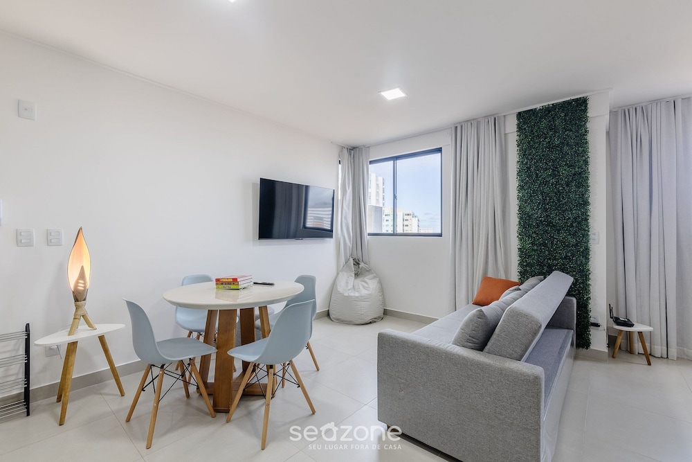 Stay With a Pool and gym 350m From the Beach in a Prime Location in Maceio - SLI