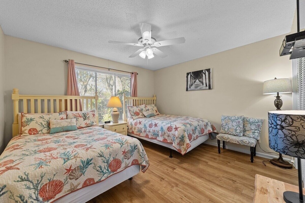 Windsor Court 11c 2 Bedroom Condo