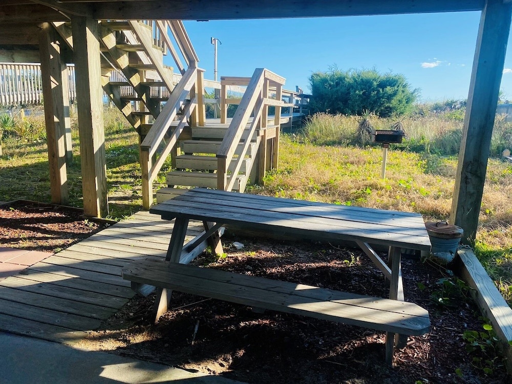 3/4 Time - 4 Br Home