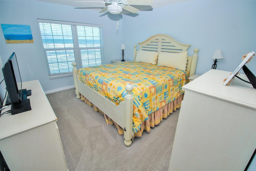 Point East 301