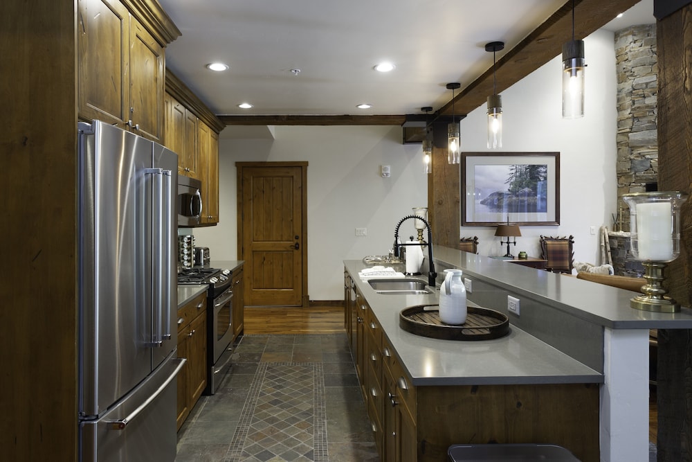 3 Bedroom Condo with Spa - Silver Baron Lodge 3 Condo