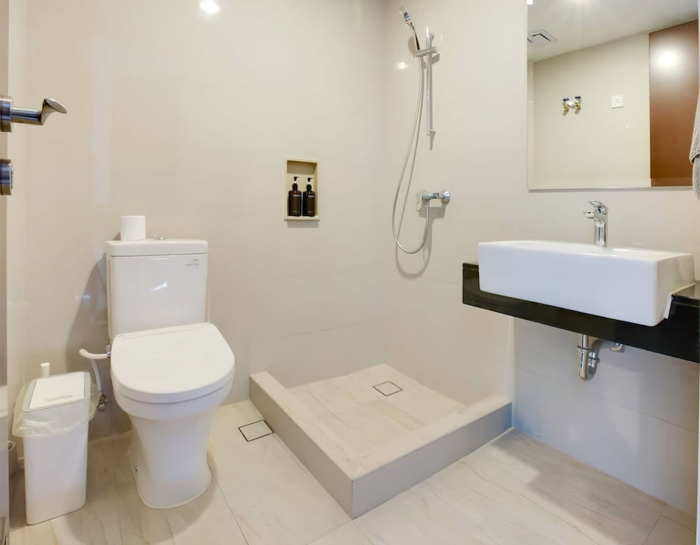 Staycation Jakarta Kensington Royal