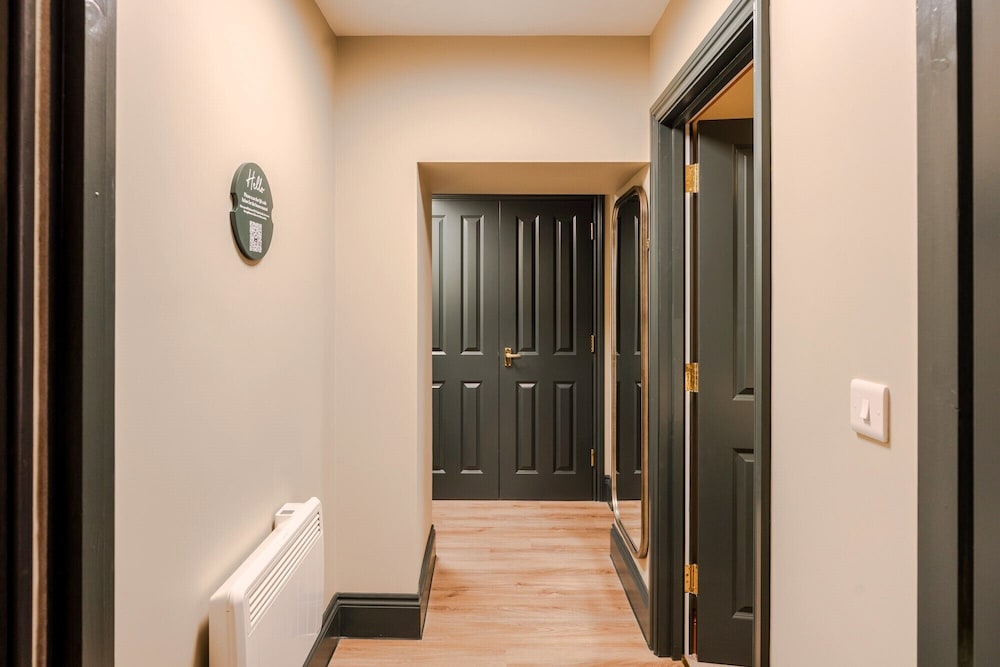 Your Apartment - Pembroke House