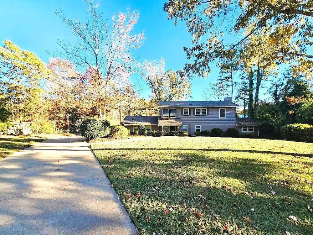 228 Lakeland