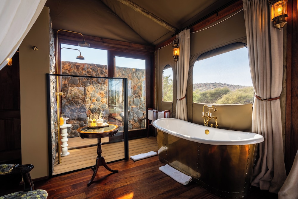 Maloba Lodge - Private Game Reserve