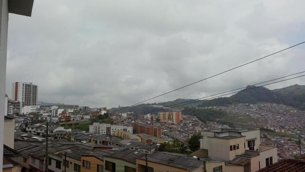Casa Blanca Hostal Manizales - Hostel