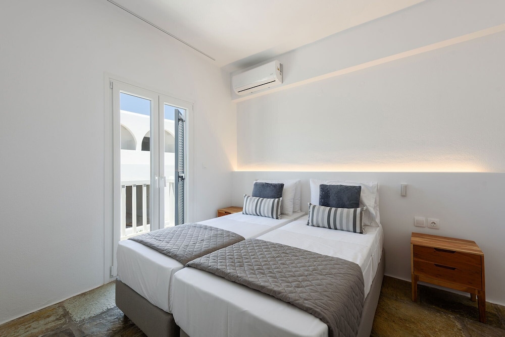Phaedrus Living Paros Residences 9