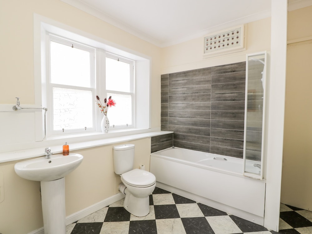 Rob Roy Apartment