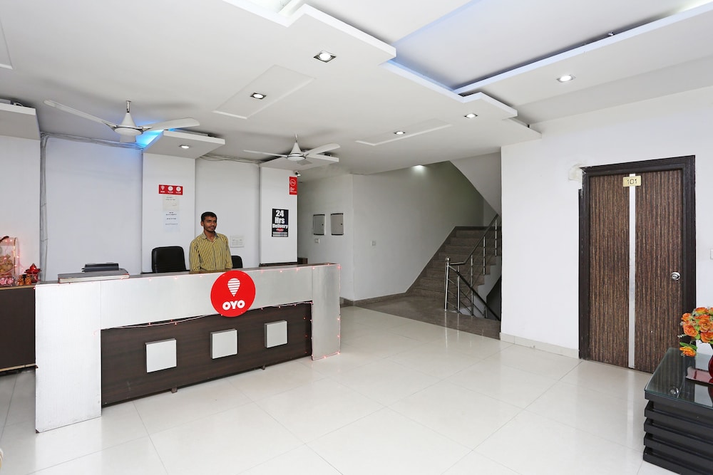 OYO 10257 Hotel Lotus Park