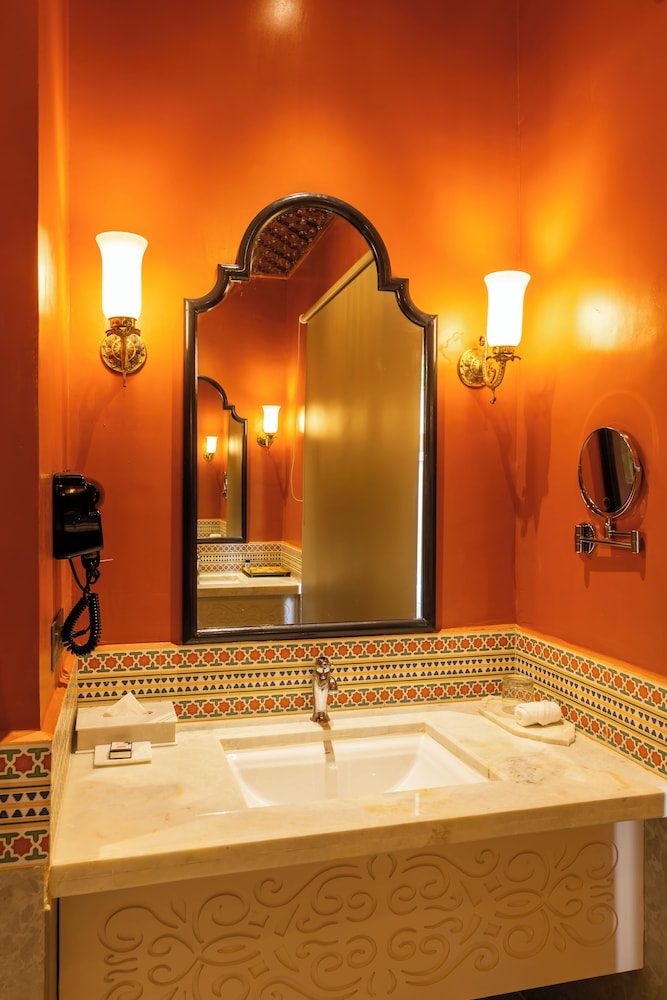 DEV BAGH LUXURIOUS PRIVATE SUITES