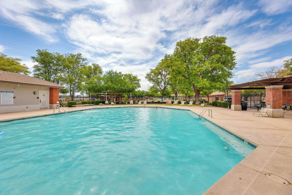 3 Mi to Santan Village: Home w/ Pool Access!