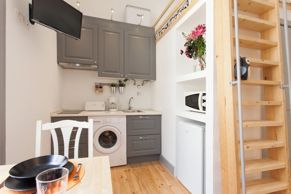 Studio Apartment Located Central Lisbon