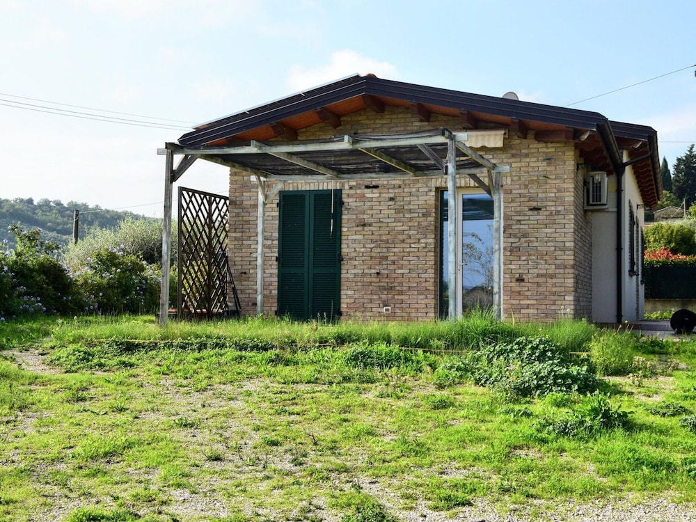 Apartment in a Farmhouse With Swimming Pool photo 2