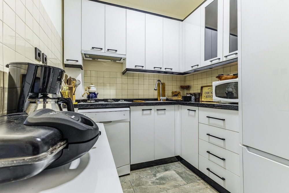 Exquisite Flat Near Moda Coast in Kadikoy