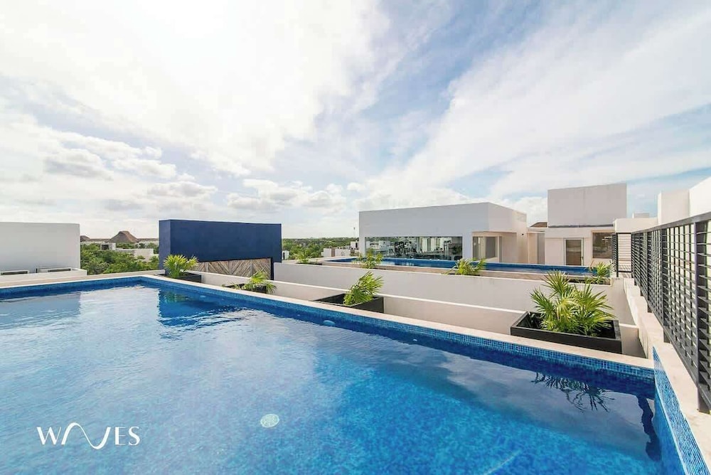 Colorful Perfect Located 2 Br. W/great Amenities