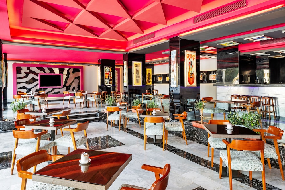 Pickalbatros White Beach Resort - Hurghada