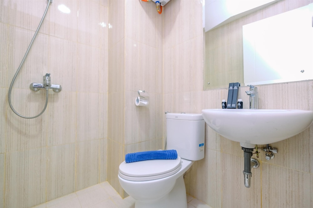 Comfy Studio at Sentul Tower Apartment