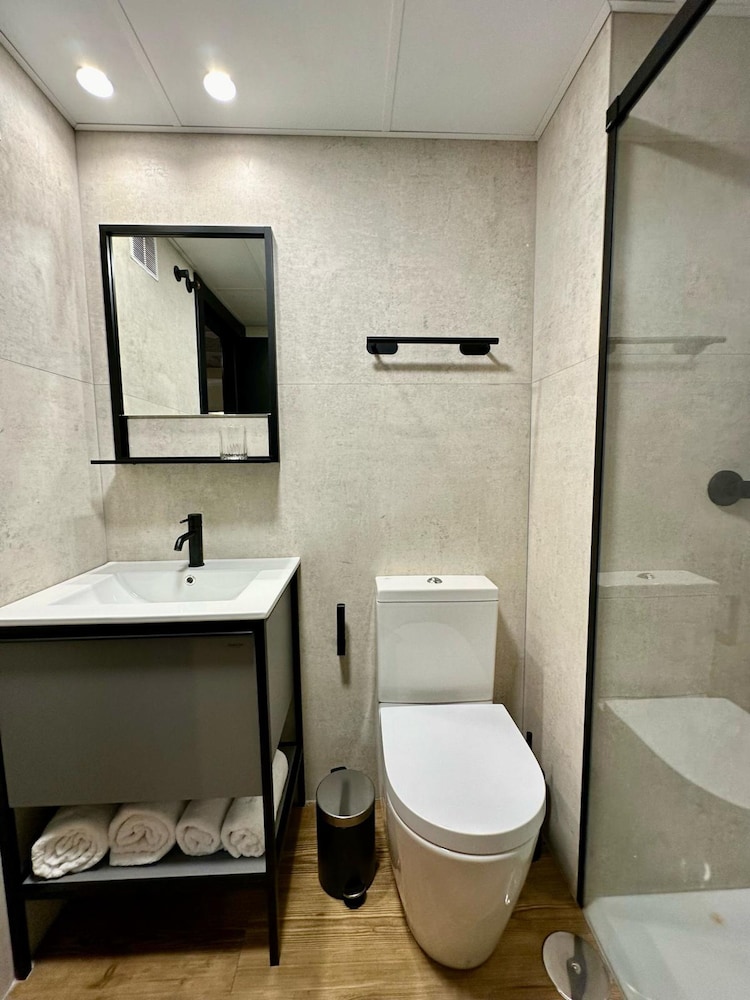 Holidays2Malaga Bubu Apartments