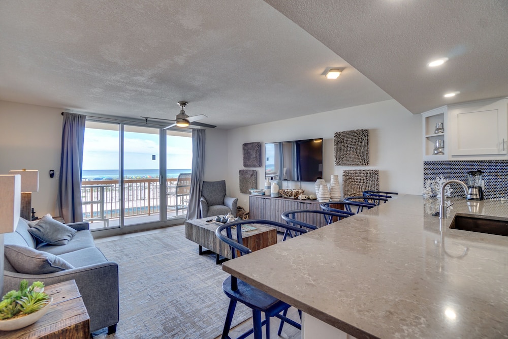 Pelican Beach Resort by Panhandle Getaways