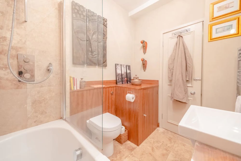 Quaint and Central Studio Flat - Chelsea