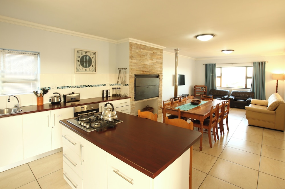 Sa-Ais, Langebaan 6-sleeper