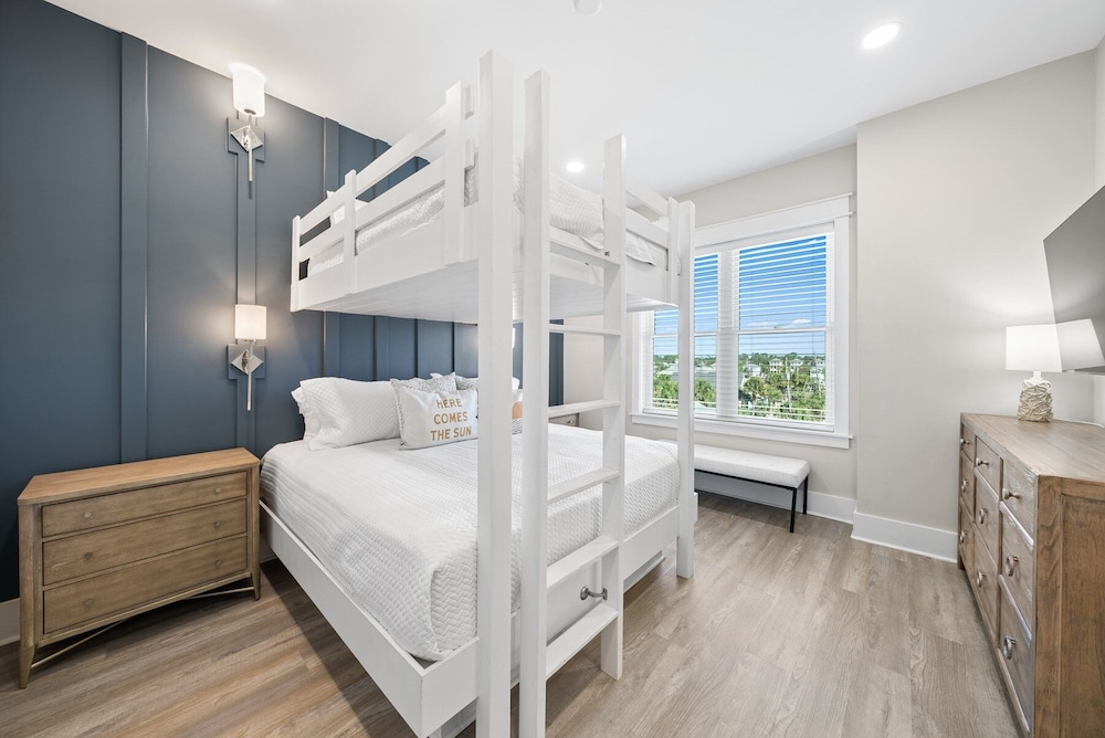 Joy By The Sea 5 Bedroom Home