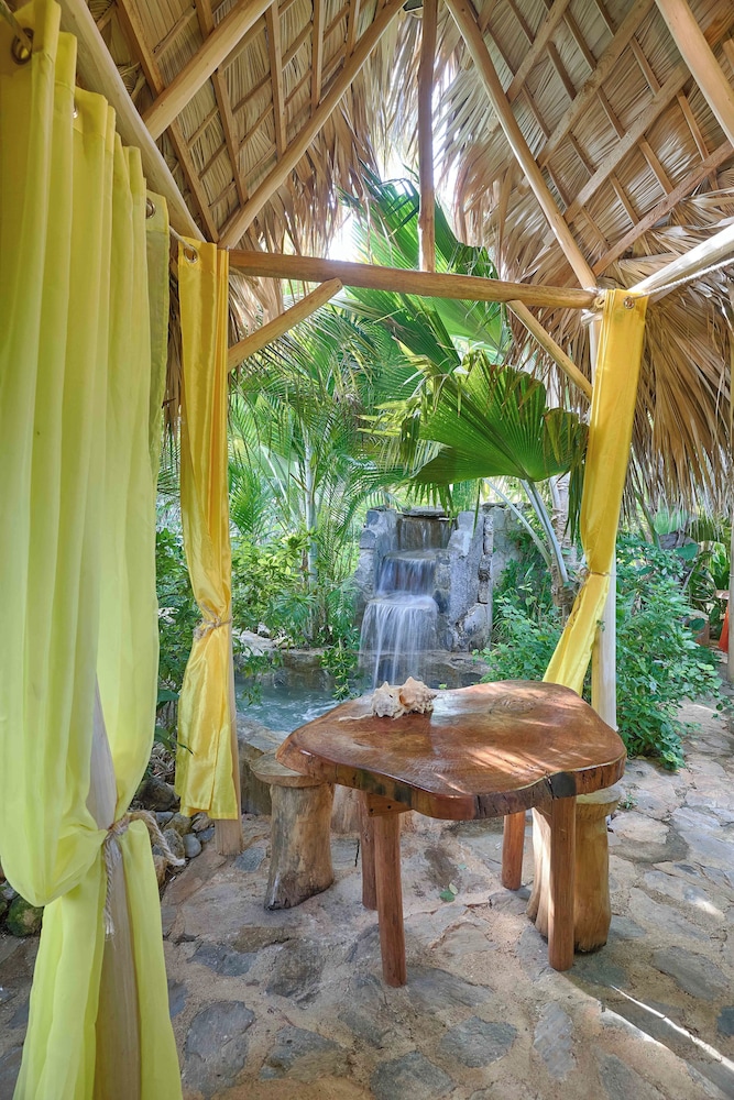 CHALET TROPICAL Hotel & Restaurant-Pizzeria