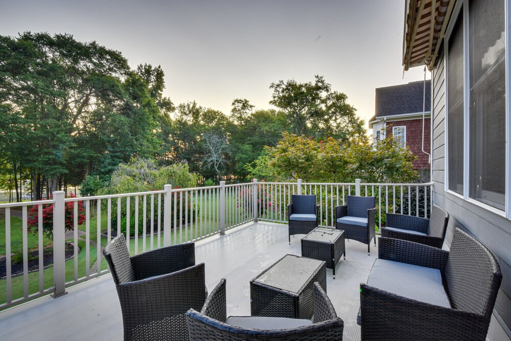 Grand Lakefront Home in Hartwell w/ Game Room! - Property Image 12
