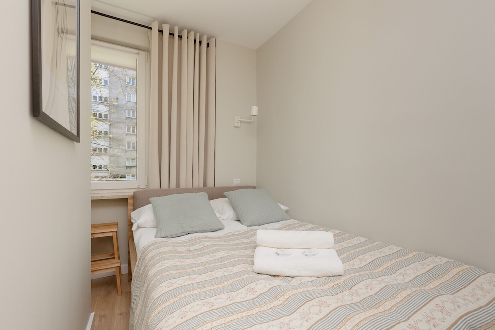 Aleja Jana Pawla II Studio by Renters view 2