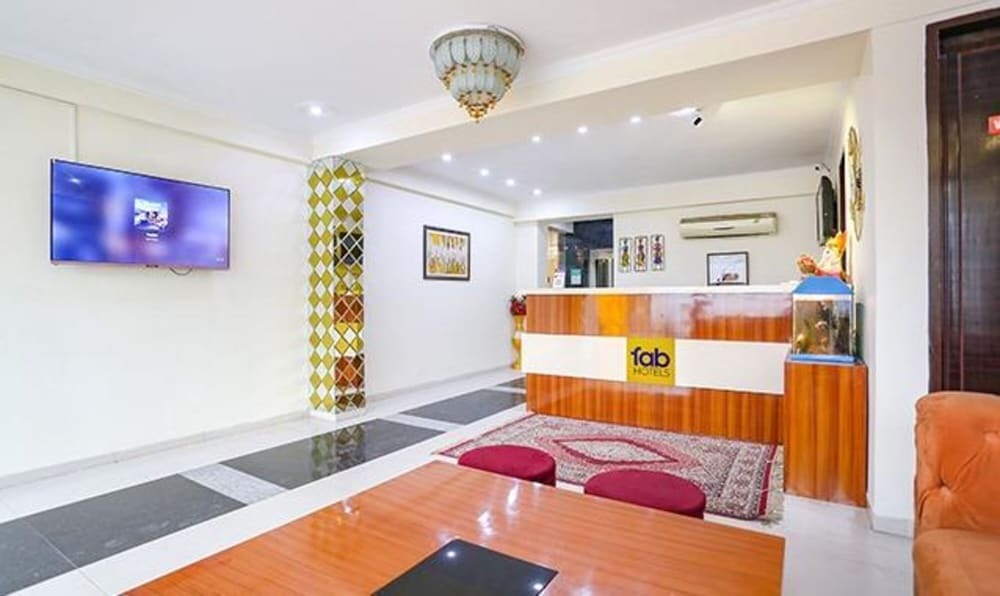 Lobby & Reception