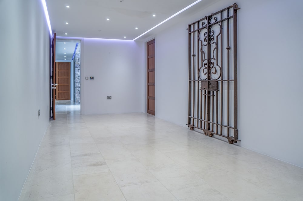 Bryn House - 5 Bed Home - Penmaen view 2