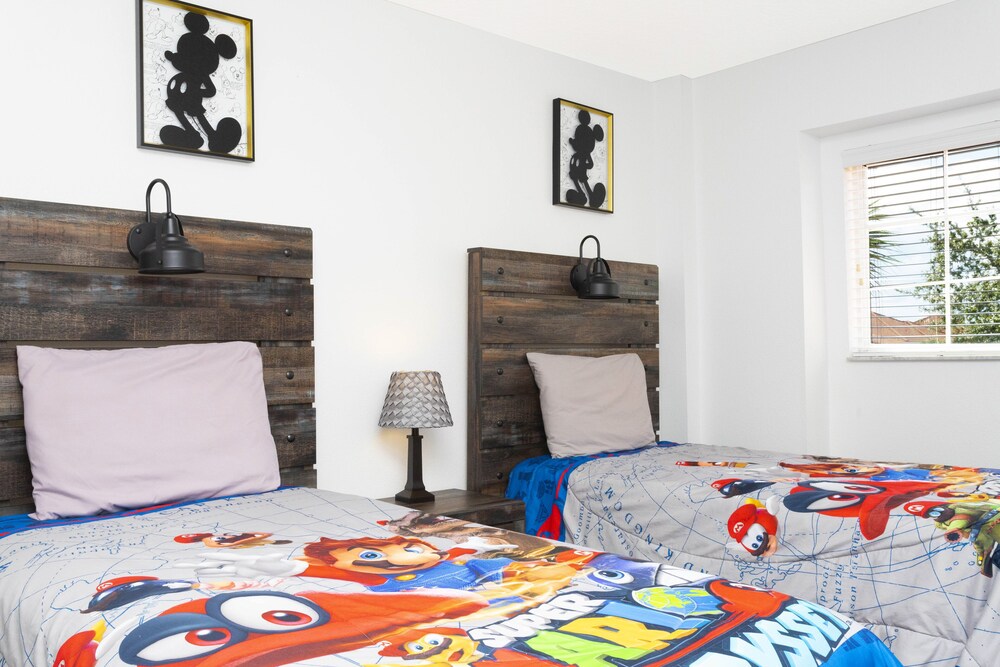 Gorgeous 5Bd Single Family w/ Pool @ Solana Resort 258 - Image 4