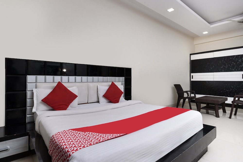 OYO 8500 Hotel Sun Palace Residency