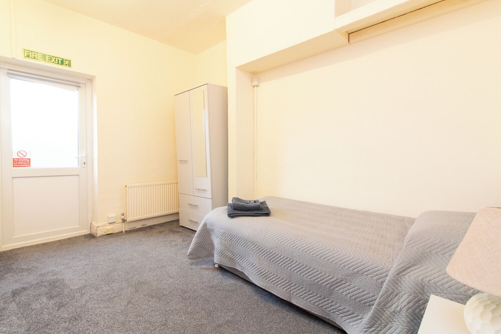 Thornbury Guest House Room 5