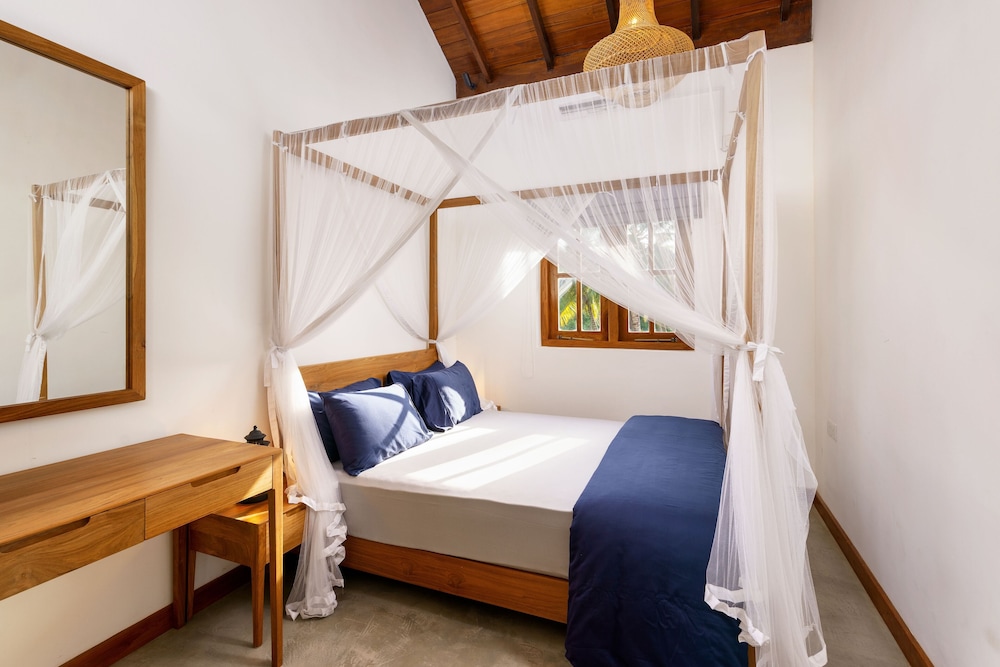 Kandakuliya Sunrise Beach Villas