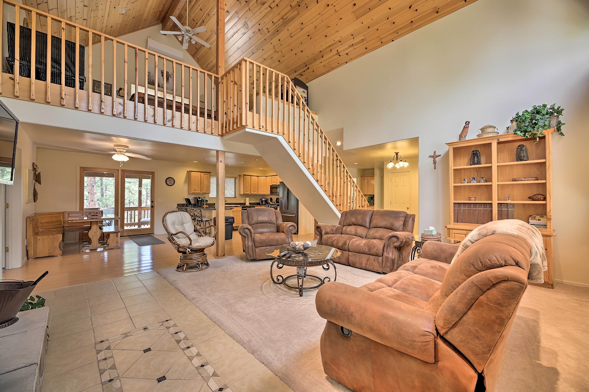 Elk Haven Show Low Cabin w/ Views & Game Room!