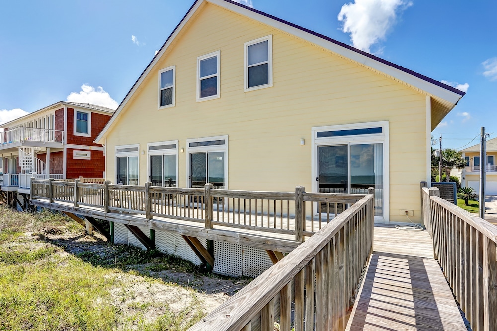 812 S. Fletcher - 3 Br Cottage