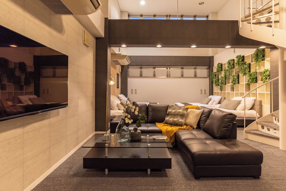 Bijou Suites AI PREMIUM