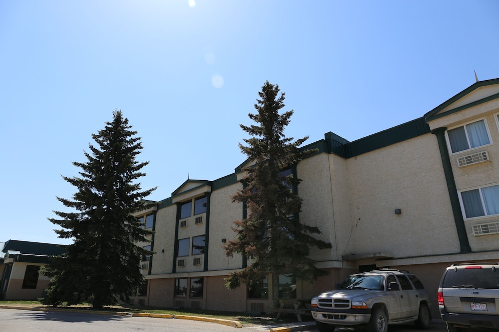 Tamarack Motor Inn