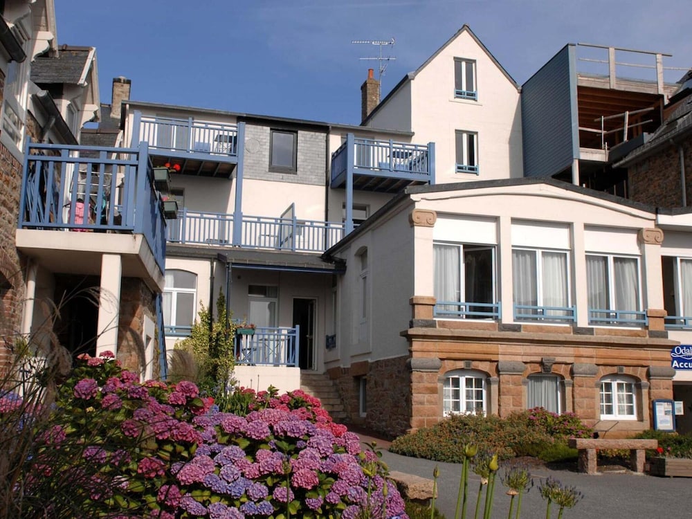 Apartment in Tregastel Near Renote Island