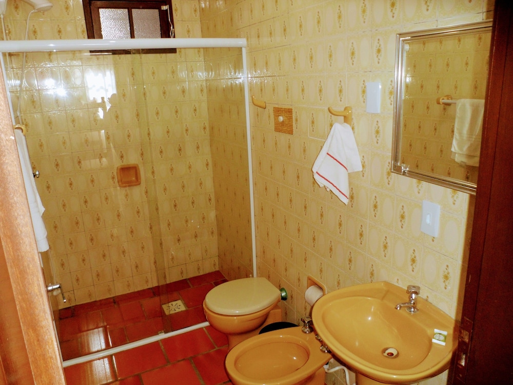 Ingleses Residence
