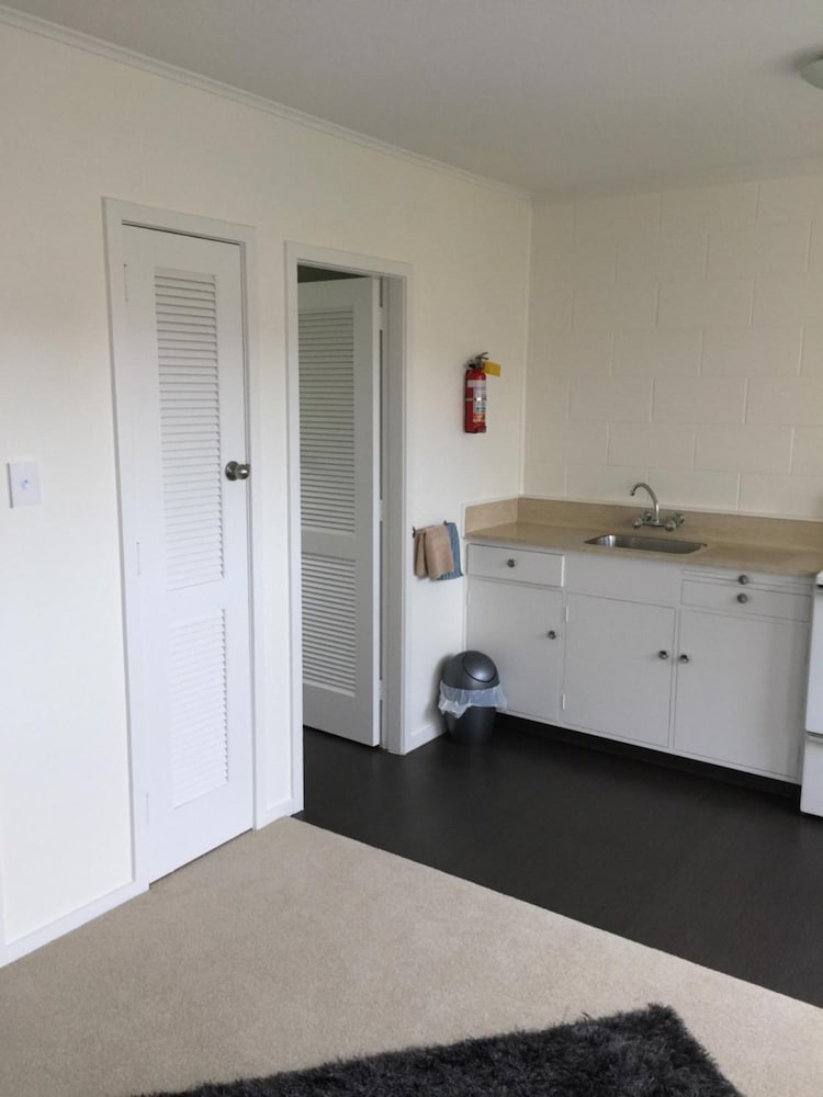 Milton Chalet Motel