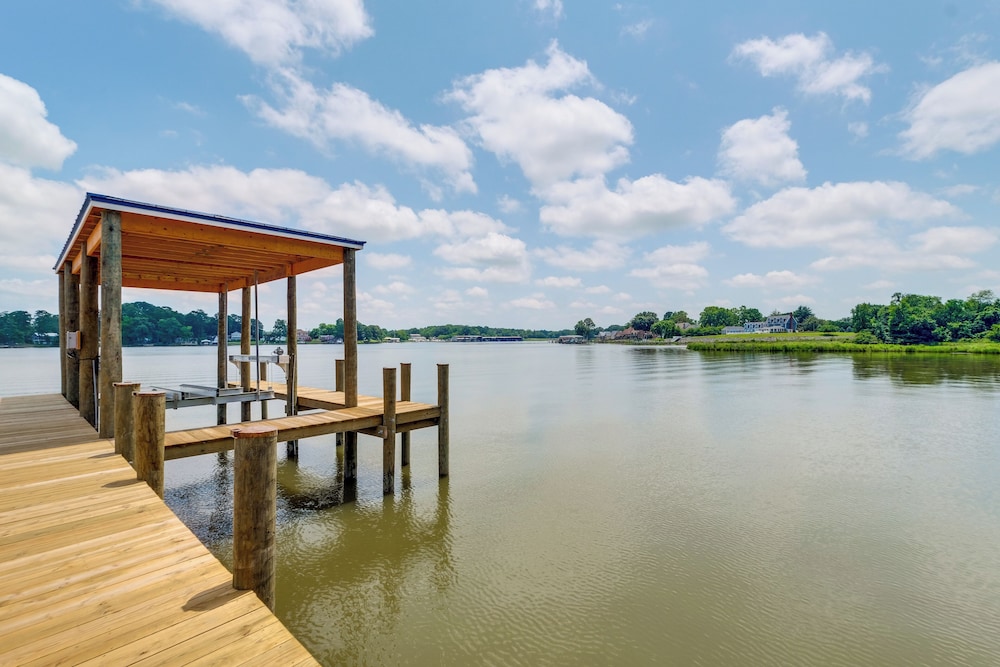 Pets Welcome: Riverfront Getaway in Colonial Beach