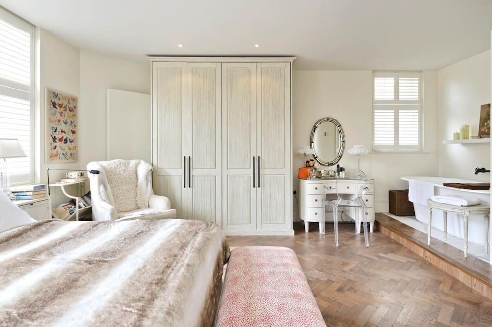 Serene 2 Bed Flat Chiswick Min Monthly Stay