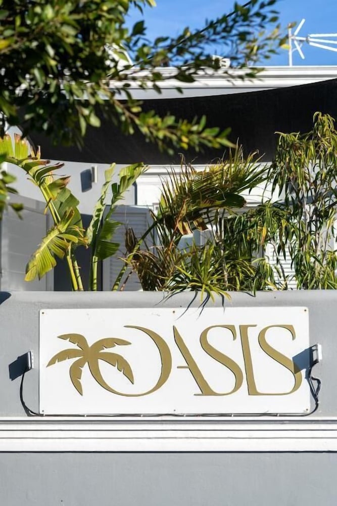 Oasis Suites Fira