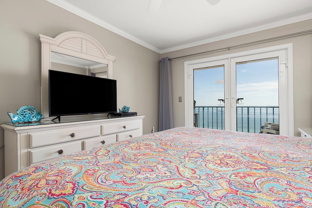 Surfside Shores by Southern Vacation Rentals
