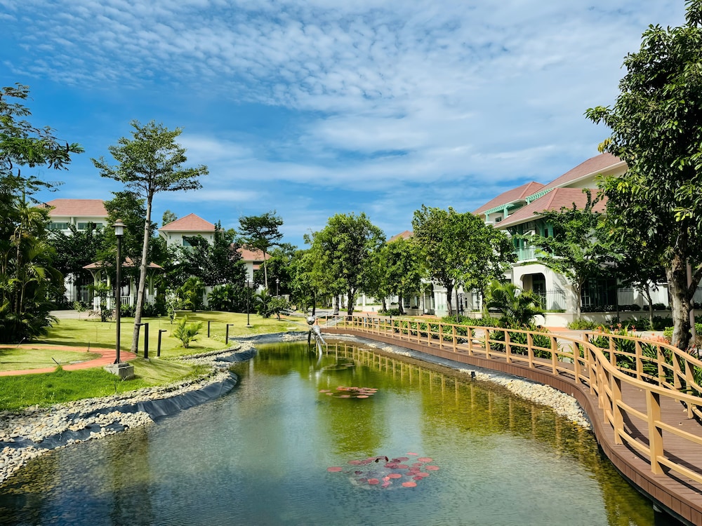 Hayha Villa - Tropical Garden Khem Beach