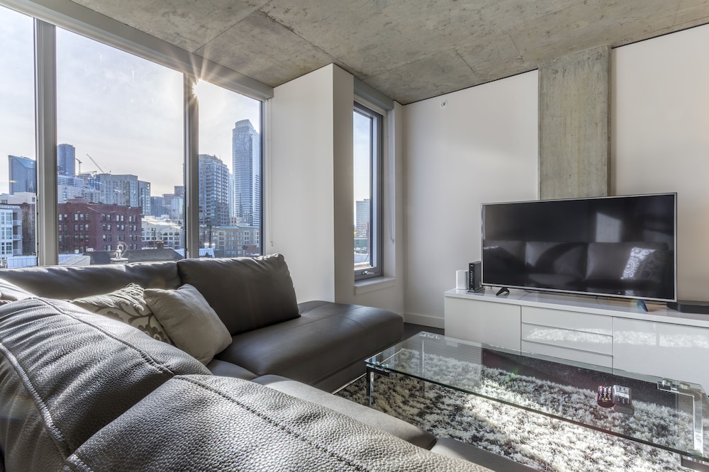 Domicile Suites at Cove