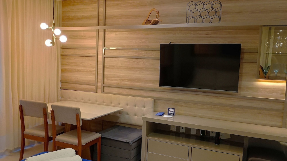 Your Stay With Comfort and Premium Location 550m From Barra Beach Eais